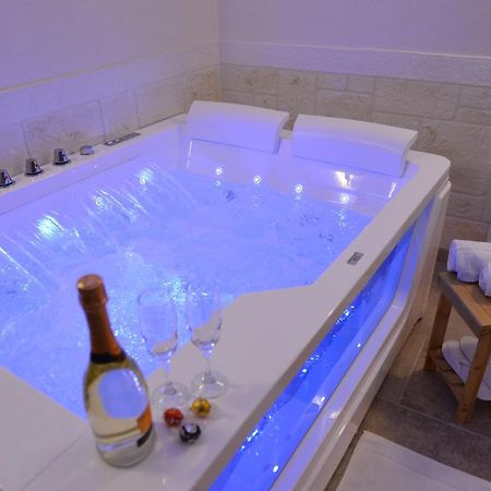 Suite Laurel Spa Con Idromassaggio Φαζάνο Εξωτερικό φωτογραφία