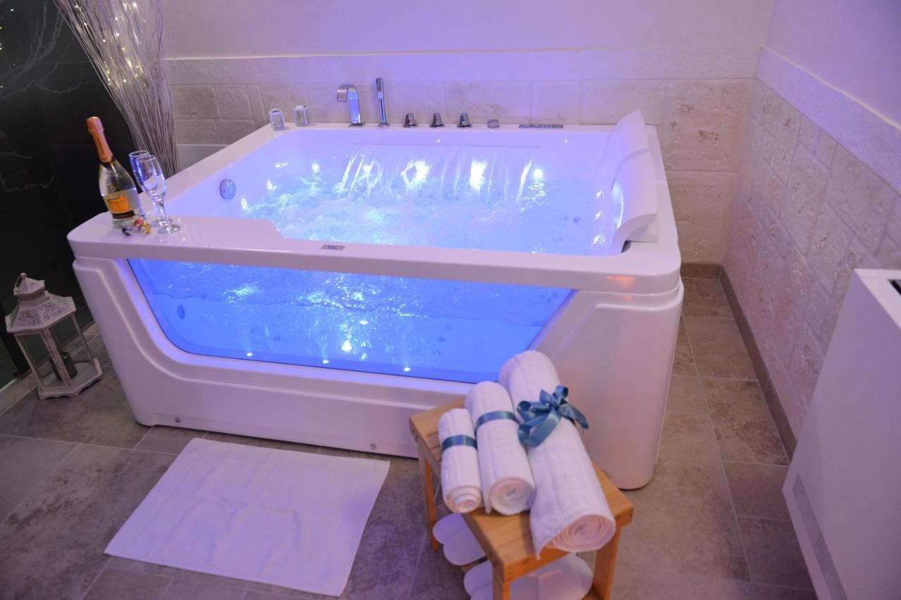 Suite Laurel Spa Con Idromassaggio Φαζάνο Εξωτερικό φωτογραφία